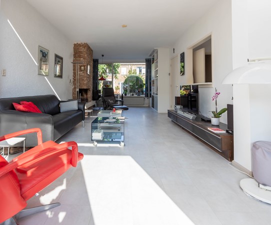Medium property photo - Anna van Saksenstraat 16, 2351 RL Leiderdorp